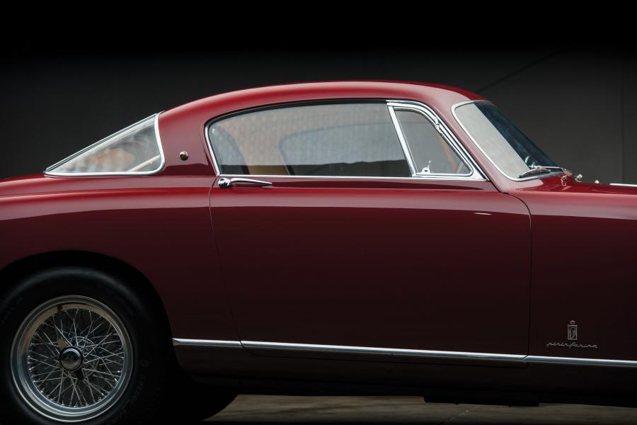 Детали экстерьера Ferrari 250 Europa GT Coupe 1954 года  (фото 23 из 63)